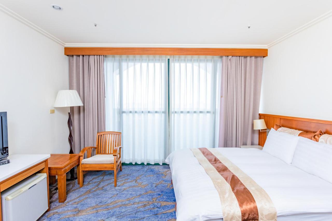 Yaling Hotel Magong Exterior foto