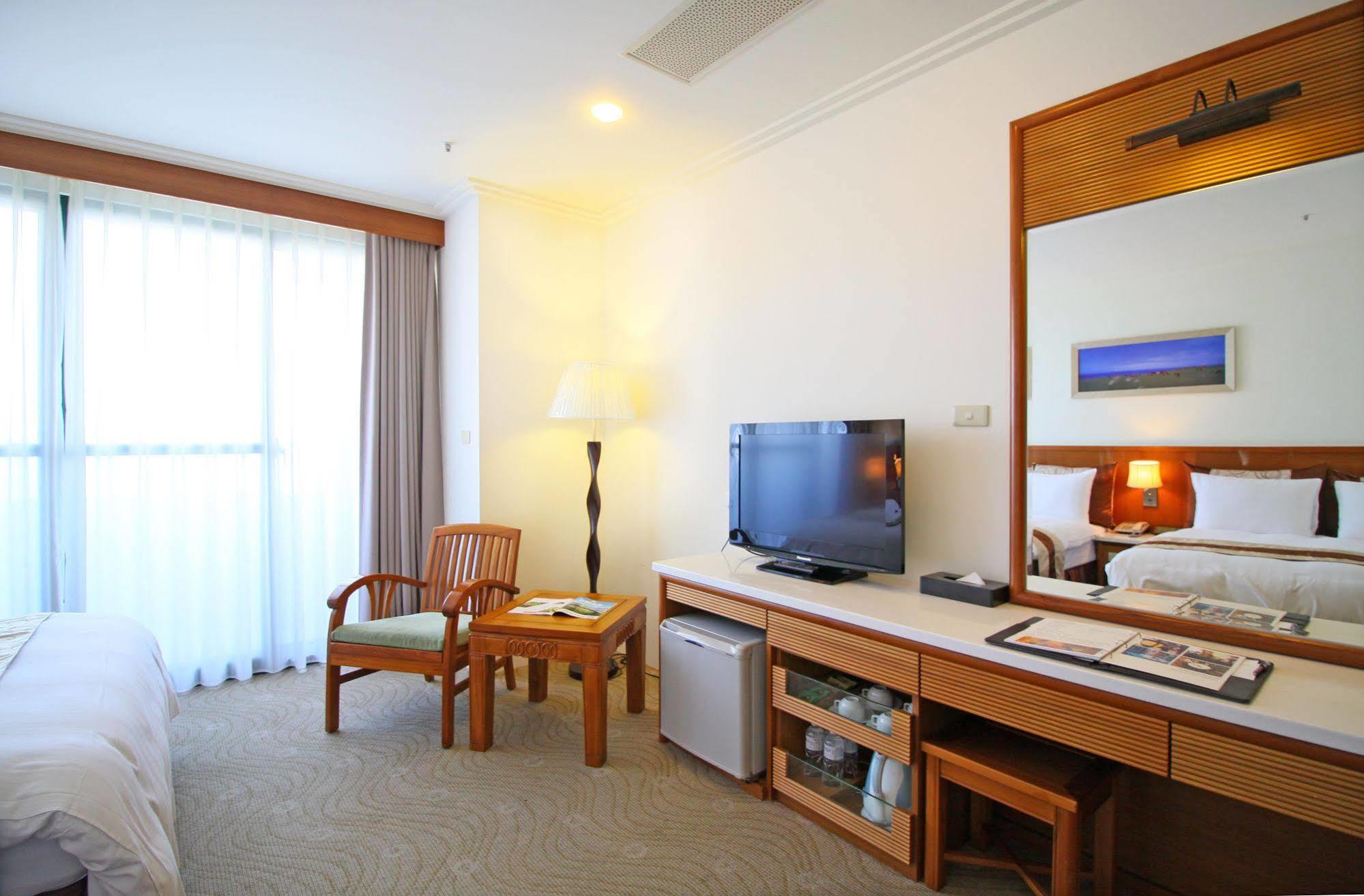 Yaling Hotel Magong Exterior foto